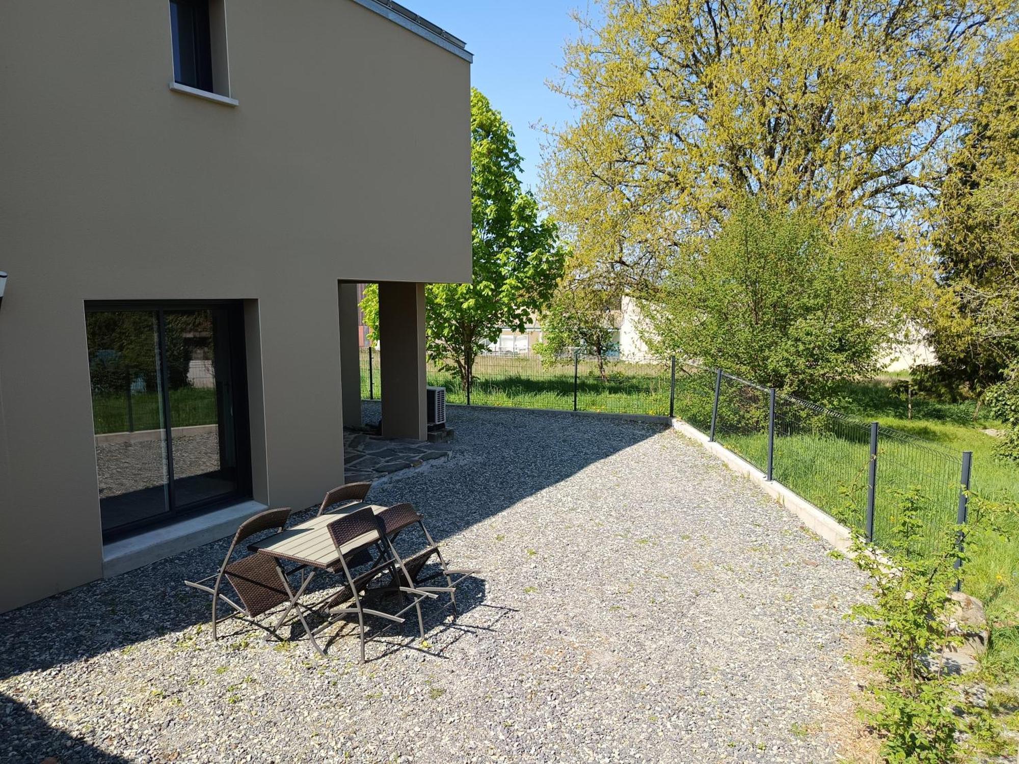 Appart Hotel La Gacilly-Centre Ville-Spa-Parking Exterior photo