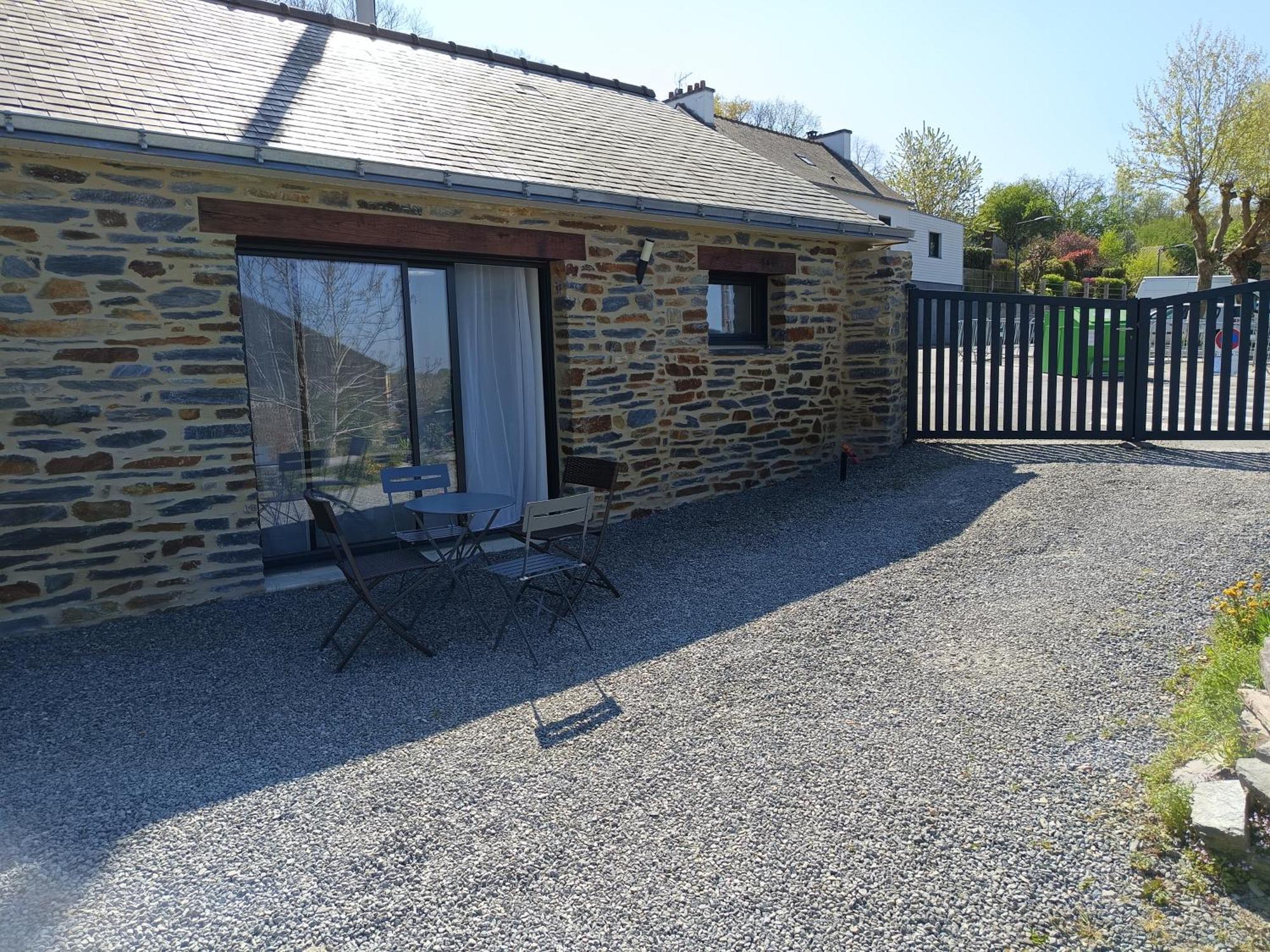 Appart Hotel La Gacilly-Centre Ville-Spa-Parking Exterior photo